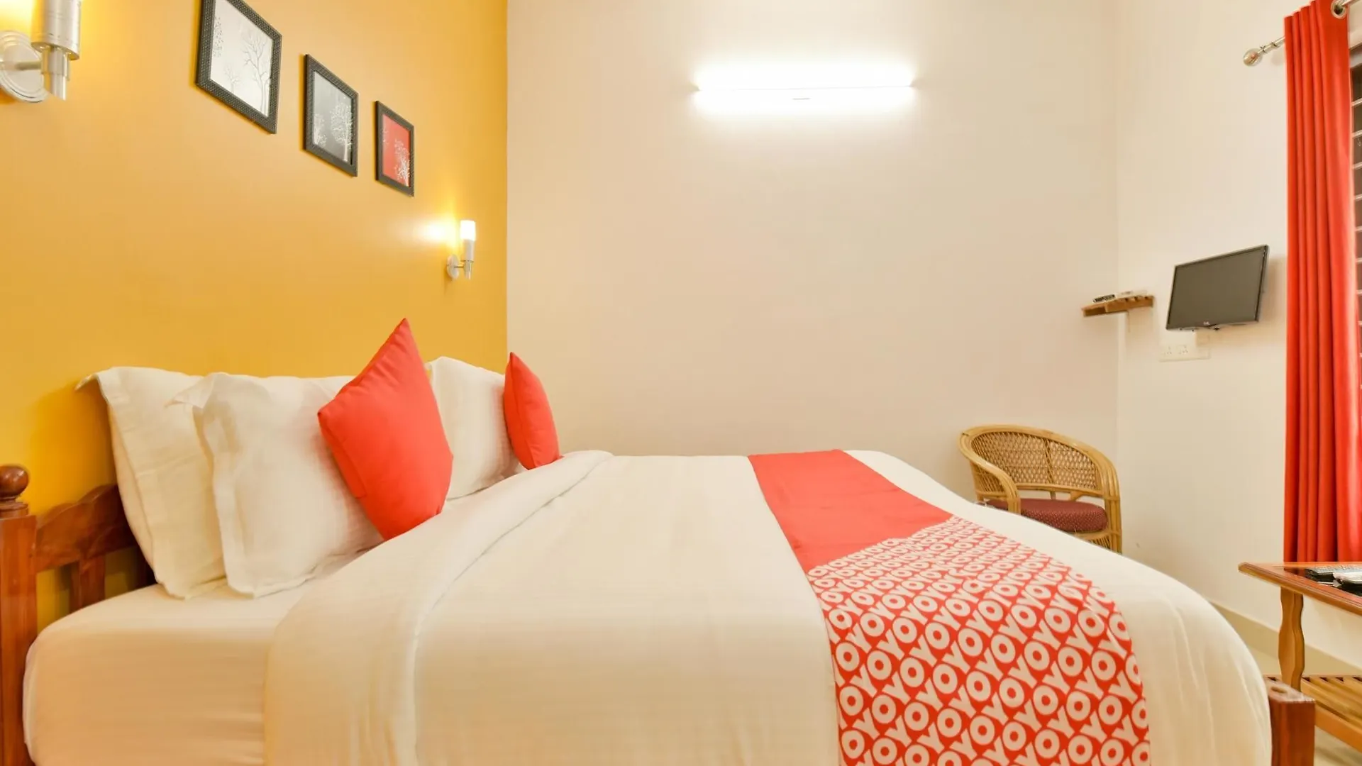 Hotel Oyo 15465 Saaffron Holidays Alappuzha